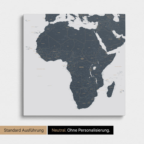 Neutrale und schlichte Ausführung einer Afrika-Karte als Pinn-Leinwand in Denim Blue ohne Personalisierung