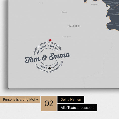 Benelux-Karte Pinn-Leinwand in Denim Blue mit Personalisierung als rundes Logo, das eine Legende für bereits besuchte Reiseziele im Rundtext beinhaltet