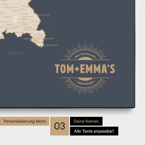Deutschland-Karte als Pinn-Leinwand in Hale Navy (Dunkelblau-Gold) mit eingedruckten Namen als Logo in Form einer Sonne