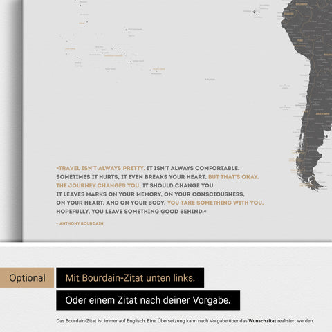 Carte du monde personnalisable avec l'Antarctique en gris clair et une citation d'Anthony Bourdain