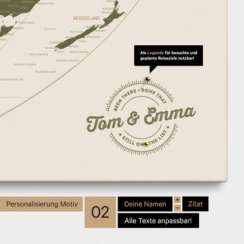 Personalisierte Weltkarte in der Equal-Earth-Projektion als Pinnwand Leinwand in Olive Green mit eingedruckten Namen und einer Legende zur Markierung von besuchten Orten