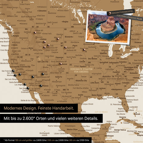 Carte du monde détaillée en bronze comme tableau d'affichage pour marquer jusqu'à 2 600 destinations de voyage aux États-Unis, au Canada et au Mexique, idéale pour la représentation visuelle des voyages passés et des projets de voyage futurs