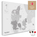 Dänemark-Karte in Multicolor Gray Pinn-Leinwand mit sehr hohem Detailgrad zum Markieren von Orten und Reisezielen kaufen