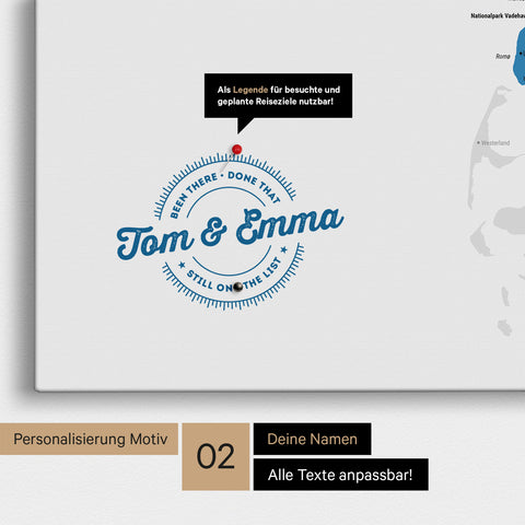 Personalisierte Dänemark-Karte als Pinn-Leinwand in Blau mit eingedruckten Namen und einer Legende zur Markierung von besuchten Orten