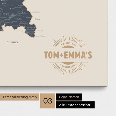 Deutschland-Karte als Pinn-Leinwand in Navy Light mit eingedruckten Namen als Logo in Form einer Sonne