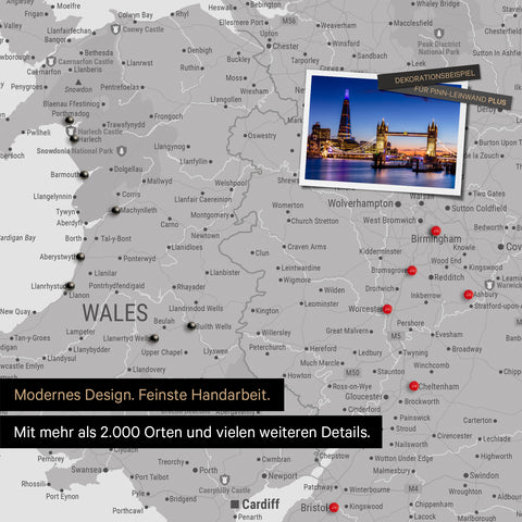 Ausschnitt einer Landkarte von Wales und England in Farbe Coolgray mit Pins zur Markierung von besuchten Reisezielen