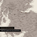 Detail einer England- & Großbritannien-Karte als Pinn-Leinand in Farbe Warmgray mit Kartenausschnitt von Schottland