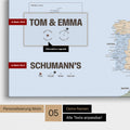 Politische Europa-Karte in einem modernen Design in Multicolor Atlas als Pinn-Leinwand mit Personalisierung als Logo mit einer Weltkugel