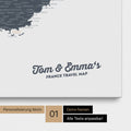 Landkarte von Frankreich als Pinnwand Leinwand in Denim Blue mit Personalisierung und Namen in einer modernen Schreibschrift