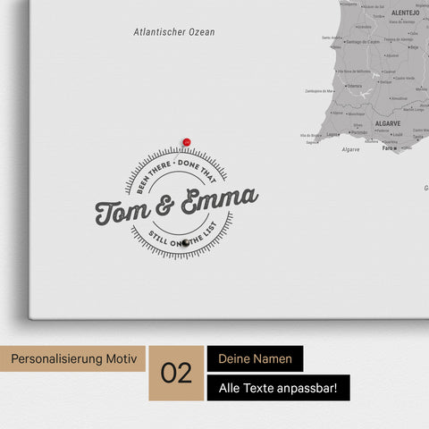 Spanien- & Portugal-Karte Pinn-Leinwand in Hellgrau mit Personalisierung als rundes Logo, das eine Legende für bereits besuchte Reiseziele im Rundtext beinhaltet