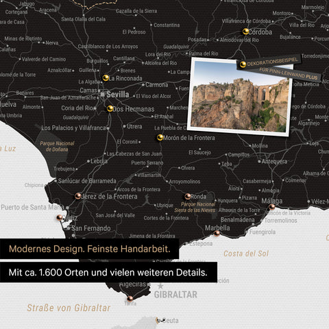 Spanien- & Portugal Landkarte in Weiß-Schwarz als Leinwand zum Pinnen zeigt einen Ausschnitt der Costa del Sol mit vielen Details wie Nationalparks, Flüssen und zahlreichen kleinen Orten und Städten, die mit Pins markiert sind