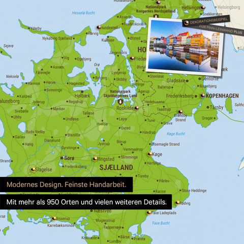 Ausschnitt einer topografischen Dänemark-Karte Pinn-Leinwand in der Farbe Multicolor Topo zeigt Reiseziele rund um Kopenhagen, die mit Pins markiert sind