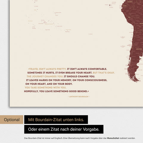 Carte du monde en couleur Bordeaux rouge avec une citation imprimée d'Anthony Bourdain, qui peut être remplacée par une autre citation lors d'une personnalisation