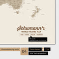 Carte du monde en couleur Desert Sand avec personnalisation en logo familial