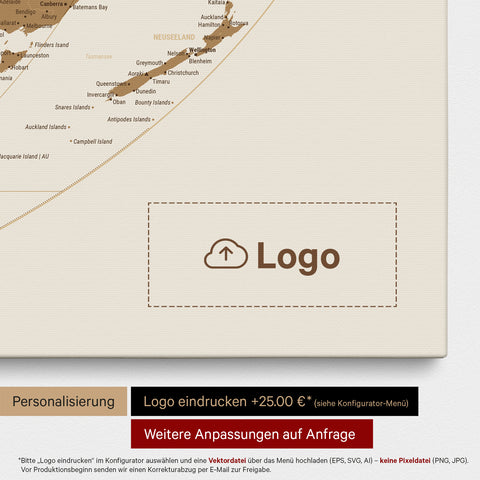 Weltkarte in der Equal-Earth-Projektion als Pinn-Leinwand in Bronze, auf die ein Firmenlogo eingedruckt werden kann