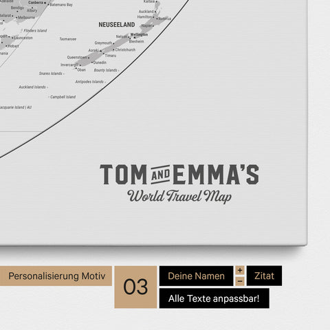 Personalisierung einer Weltkarte in der Equal-Earth-Projektion Pinnwand in Multicolor Gray mit einem Logo im Vintage-Look, bei dem die Namen und die Unterzeile „World Travel Map“ geändert werden kann
