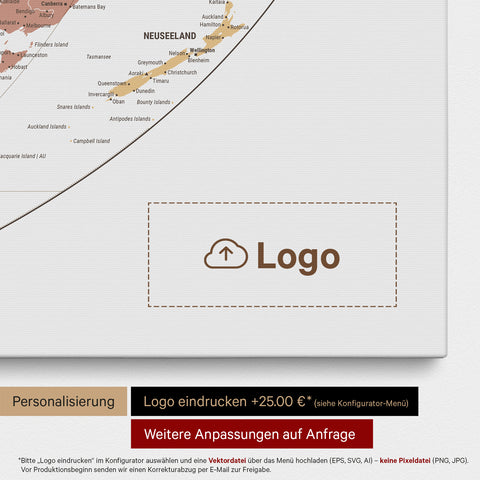 Weltkarte in der Equal-Earth-Projektion als Pinn-Leinwand in Multicolor Sienna, auf die ein Firmenlogo eingedruckt werden kann
