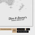 Carte du monde personnalisée en couleur multicolore gris avec ton nom imprimé